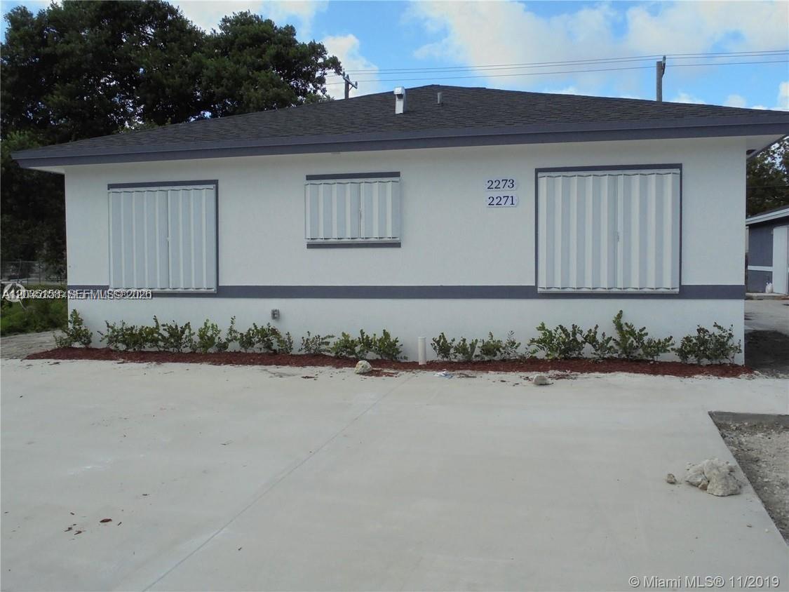 2271/2273 NW 66th St, Miami FL 33147