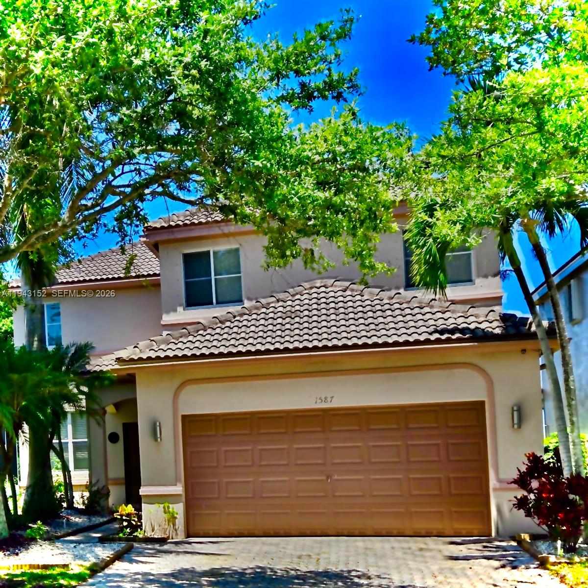 1587 Winterberry Ln, Weston FL 33327