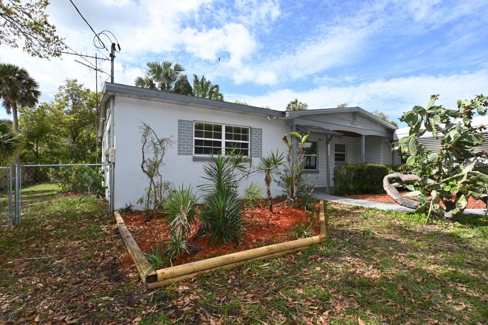 8827 W MILLPOINT ROAD
