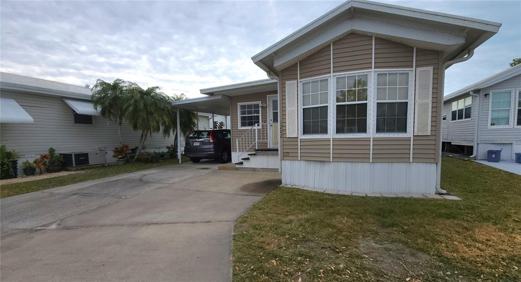 3333 26TH AVENUE E UNIT 1202
