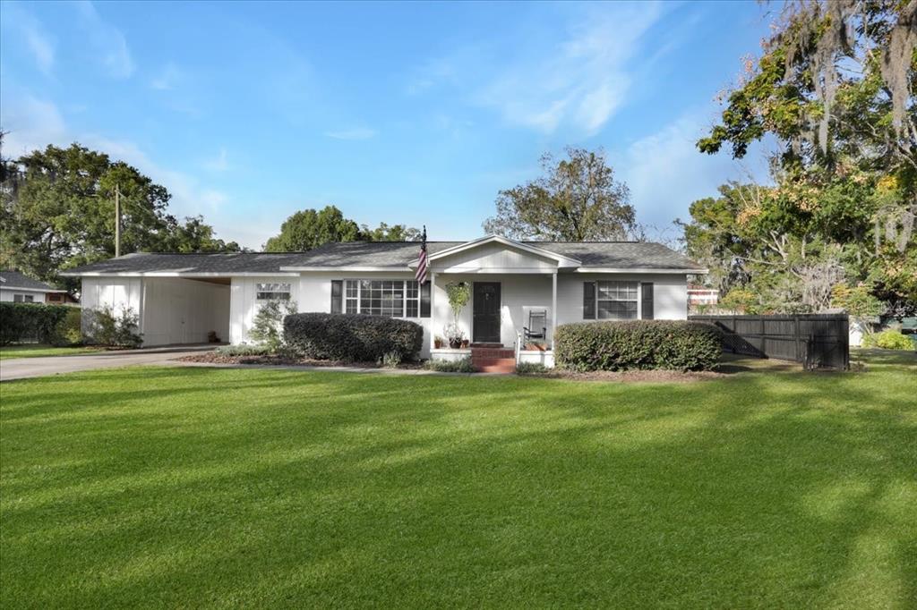220 SE 28TH AVENUE