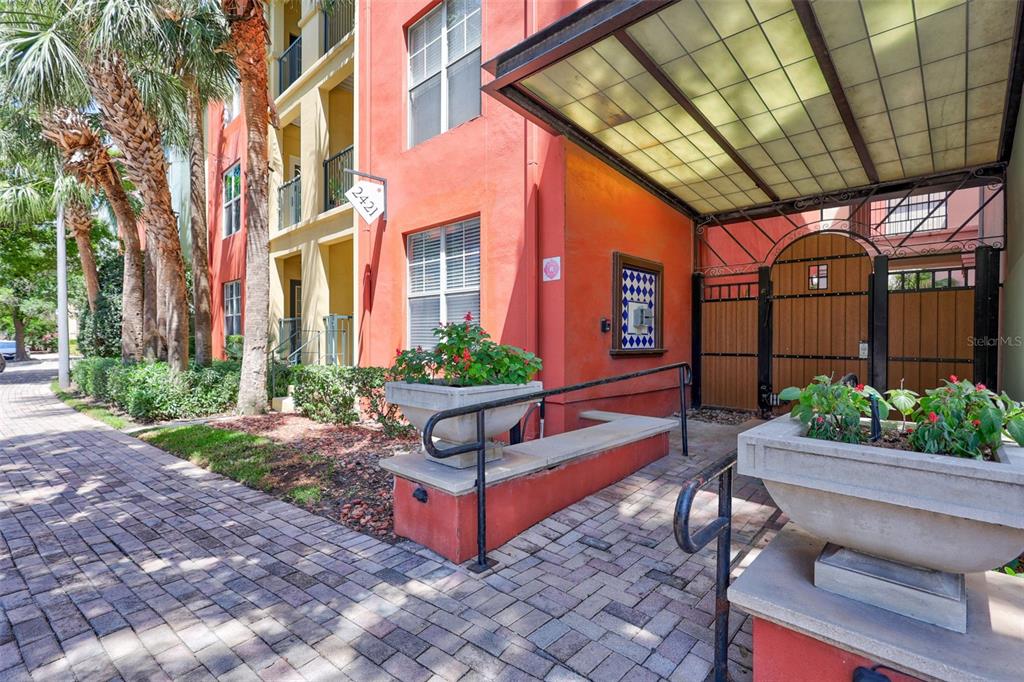 2411 W HORATIO STREET UNIT 526