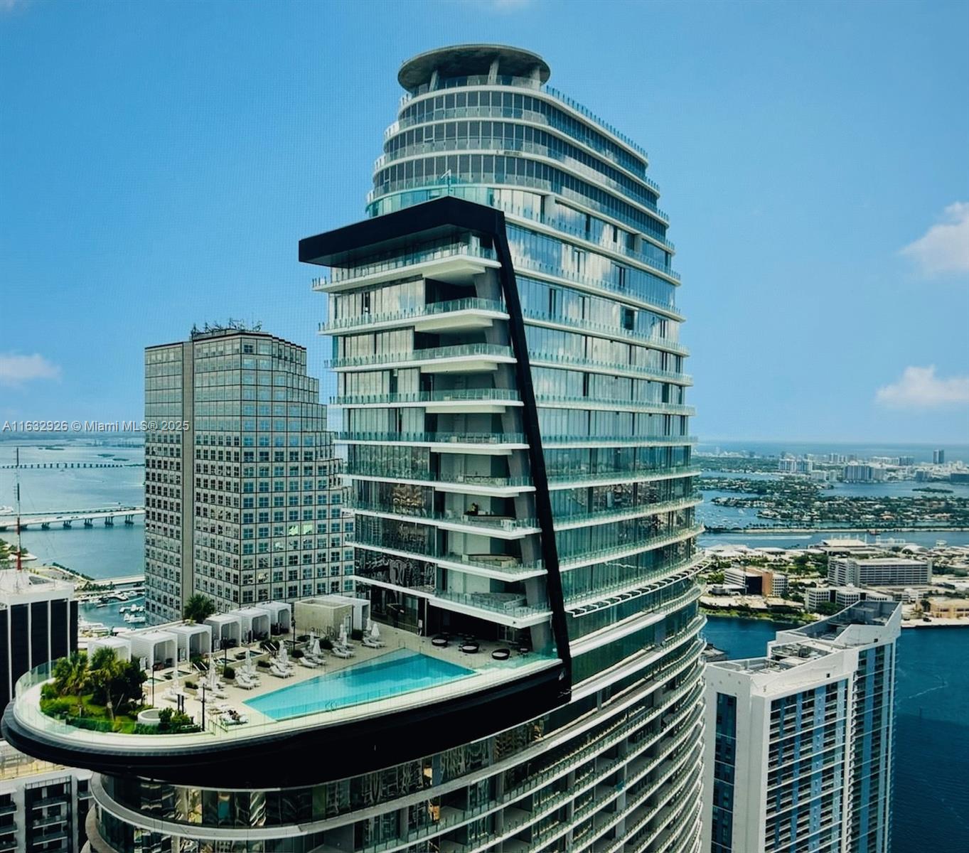 300 Biscayne Blvd Way # 1902, Miami FL 33131