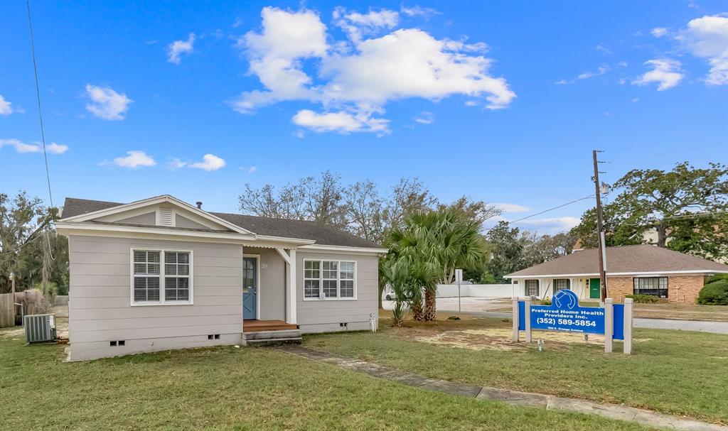 900 E ORANGE AVENUE