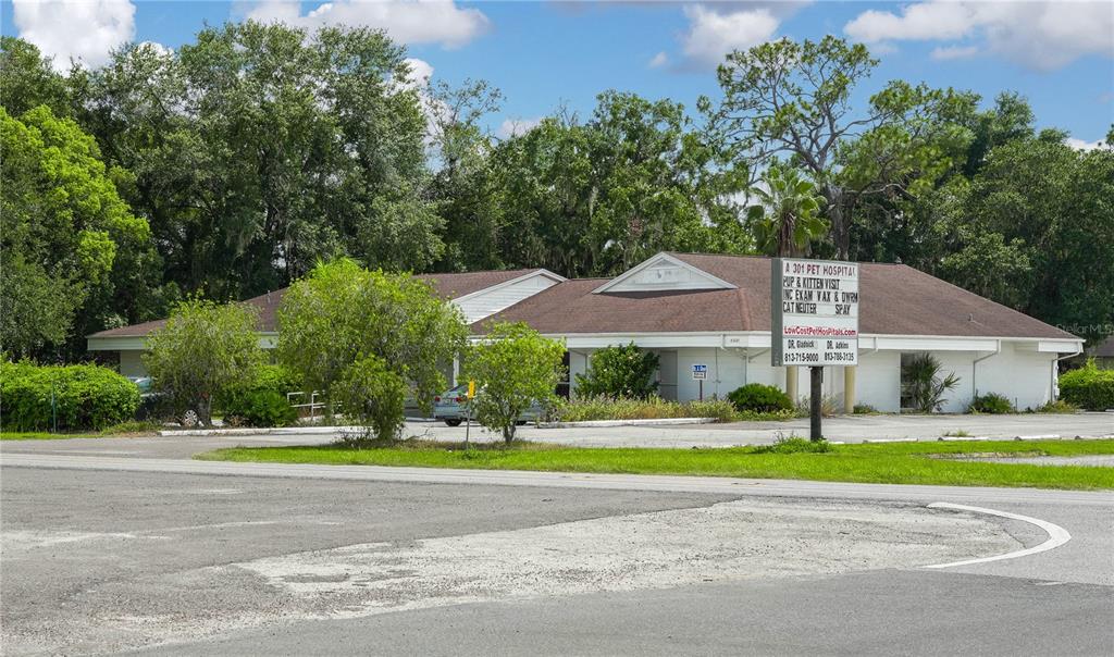 5821 GALL BOULEVARD, ZEPHYRHILLS, FL — photo 2 of 5