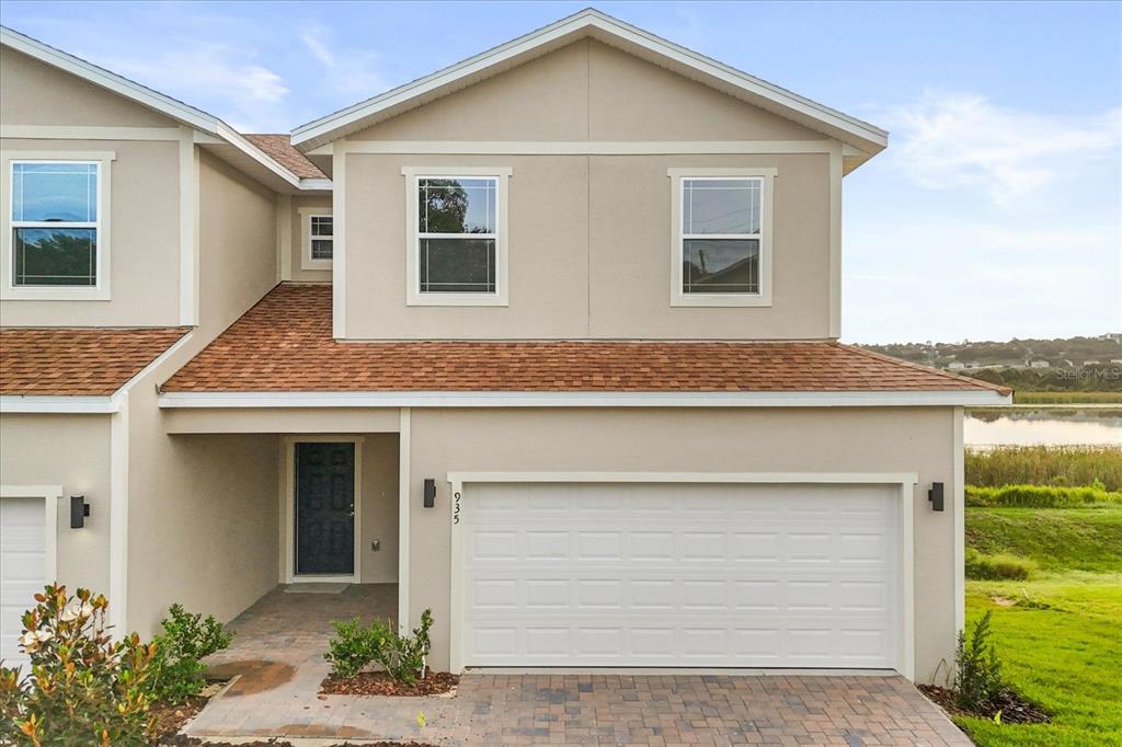 935 LAKEFRONT VILLAGE DRIVE