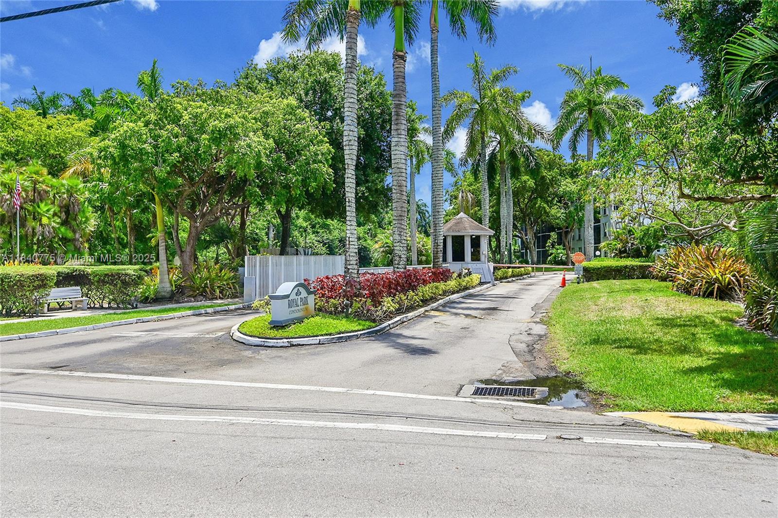 112 S Royal Park Dr # 1C, Oakland Park FL 33309