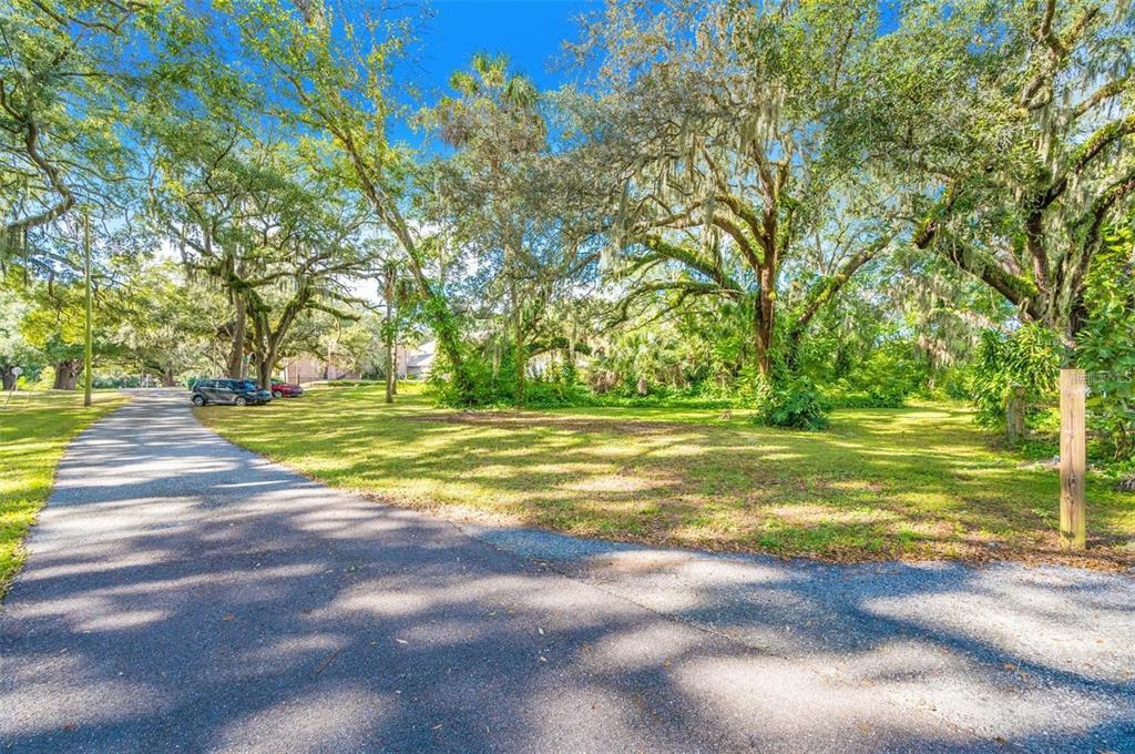 11433 WELDON STREET, SEFFNER, FL — photo 2 of 5