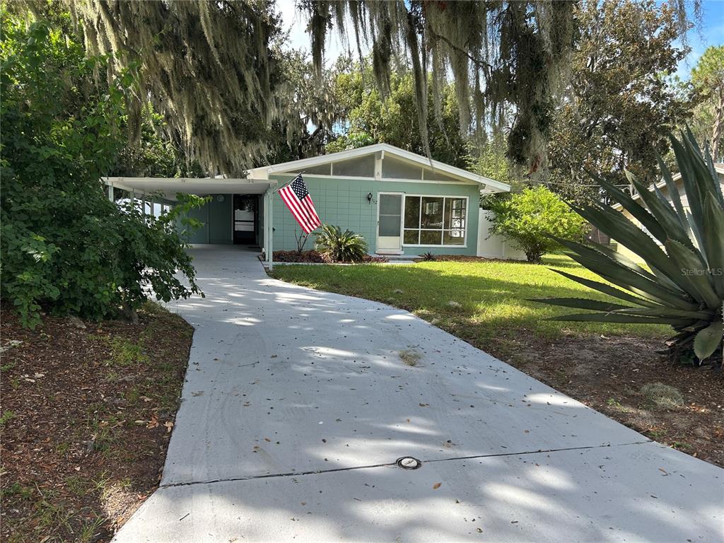 102 E PENDLETON AVENUE, EUSTIS, FL — photo 3 of 30