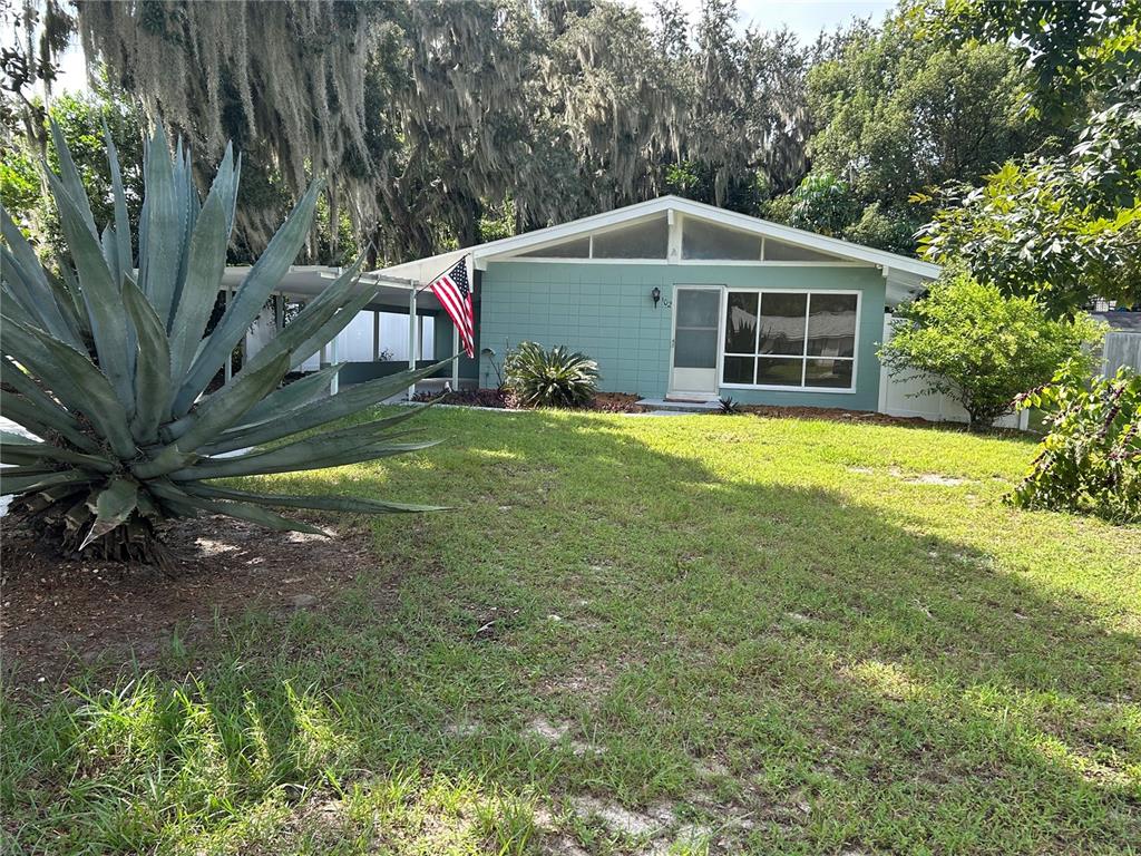 102 E PENDLETON AVENUE, EUSTIS, FL — photo 4 of 30