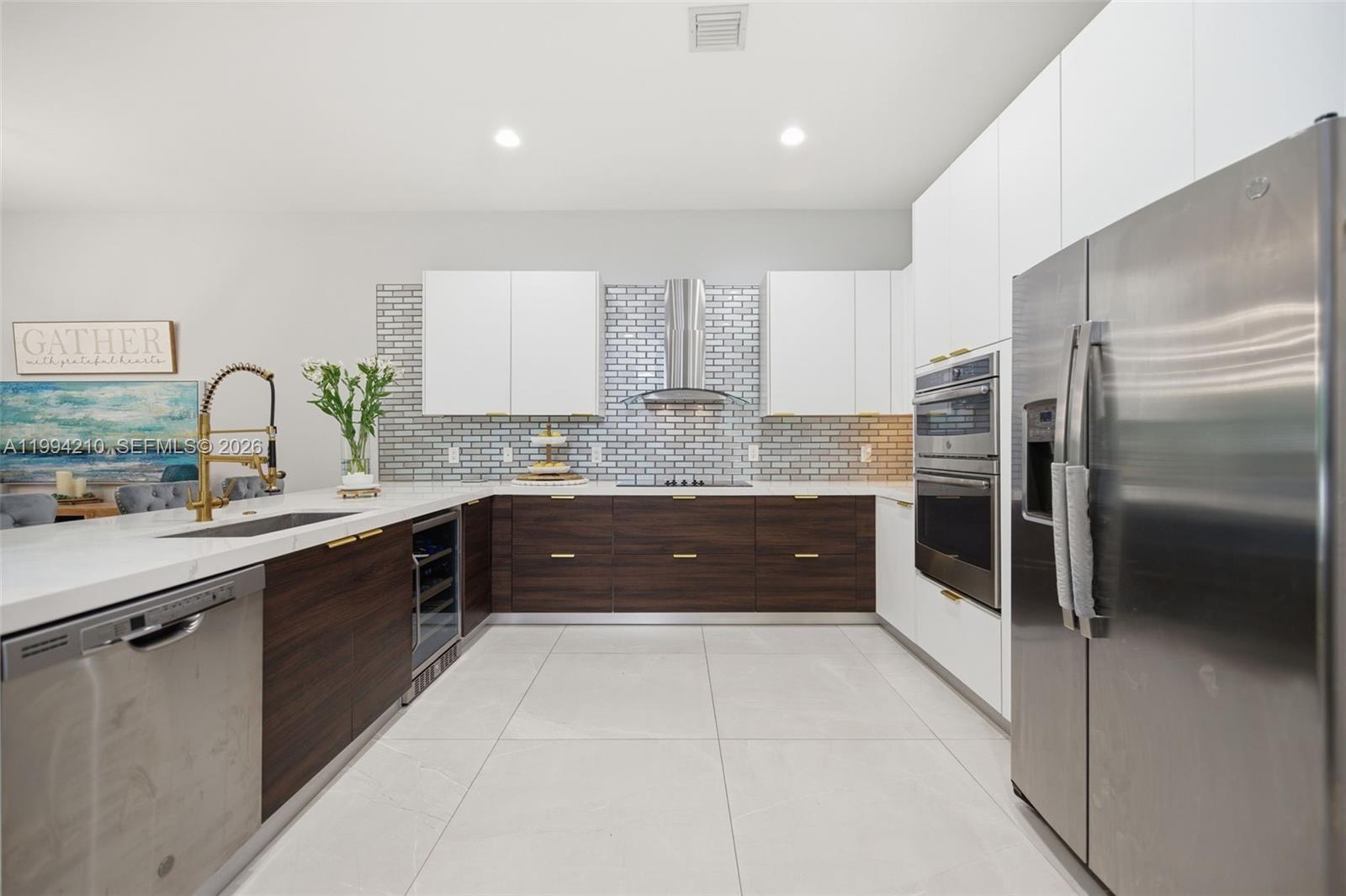3242 SW 44th St, Dania Beach FL 33312