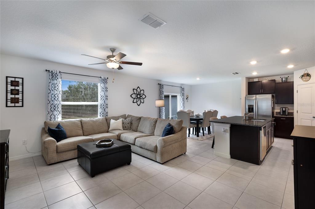 5552 BLUE AZURE DRIVE, WIMAUMA, FL — photo 5 of 30