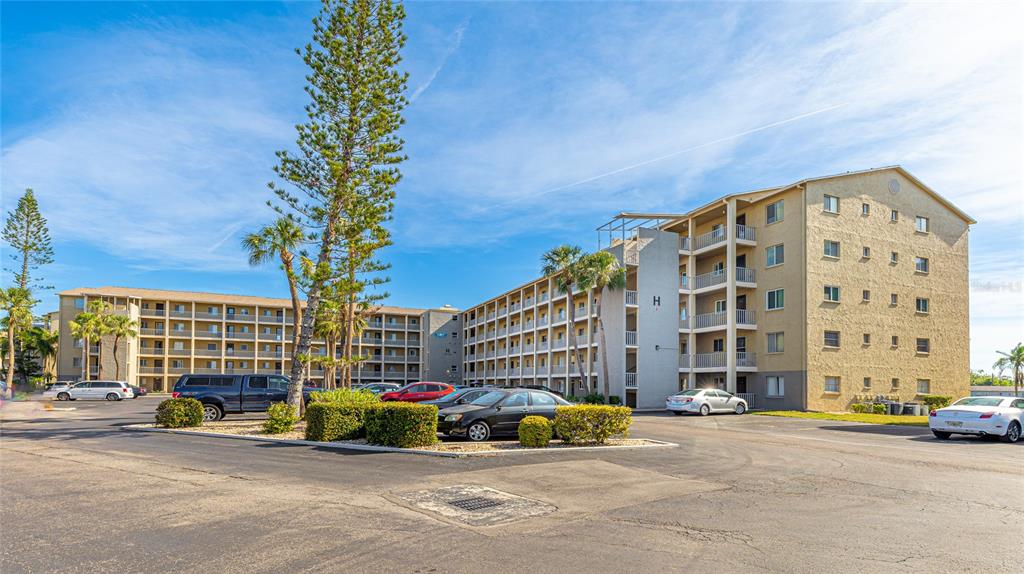 3763 LAKE BAYSHORE DRIVE UNIT 310