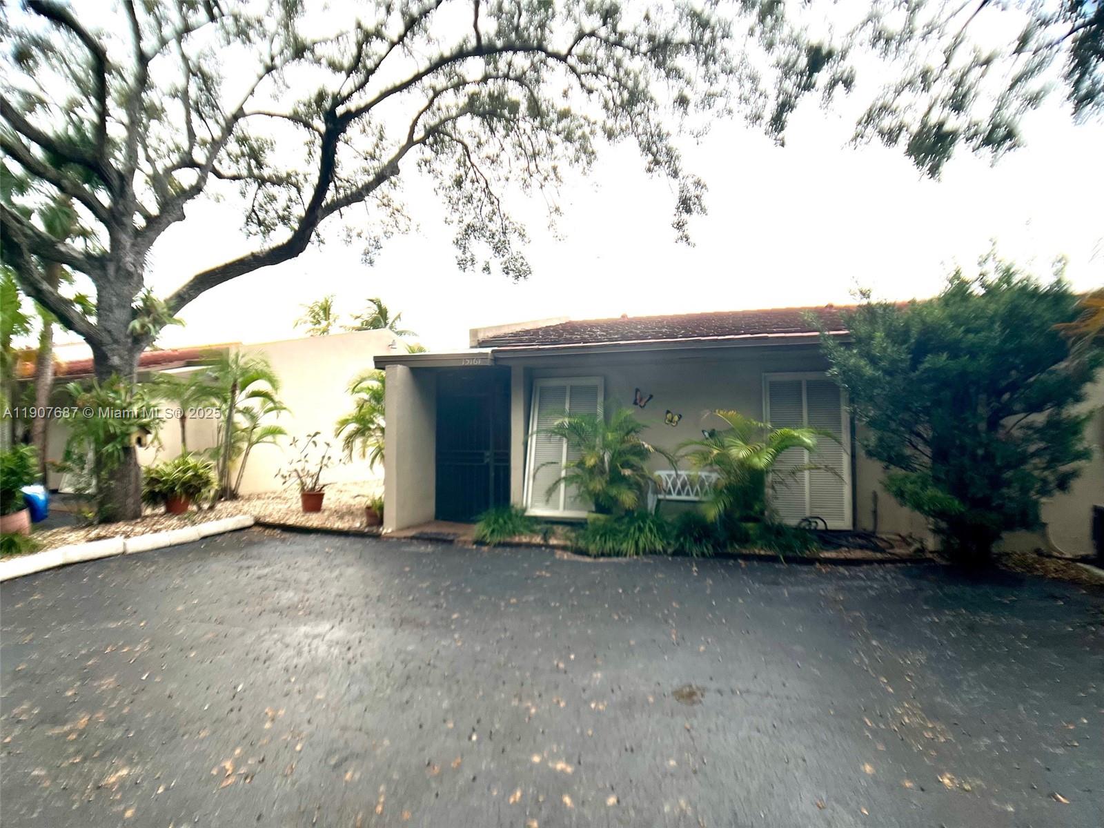 15167 Montrose Rd, Miami Lakes FL 33016