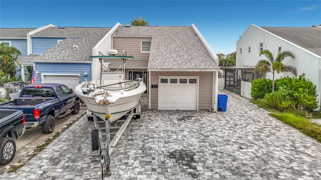 8725 BAY POINTE DRIVE