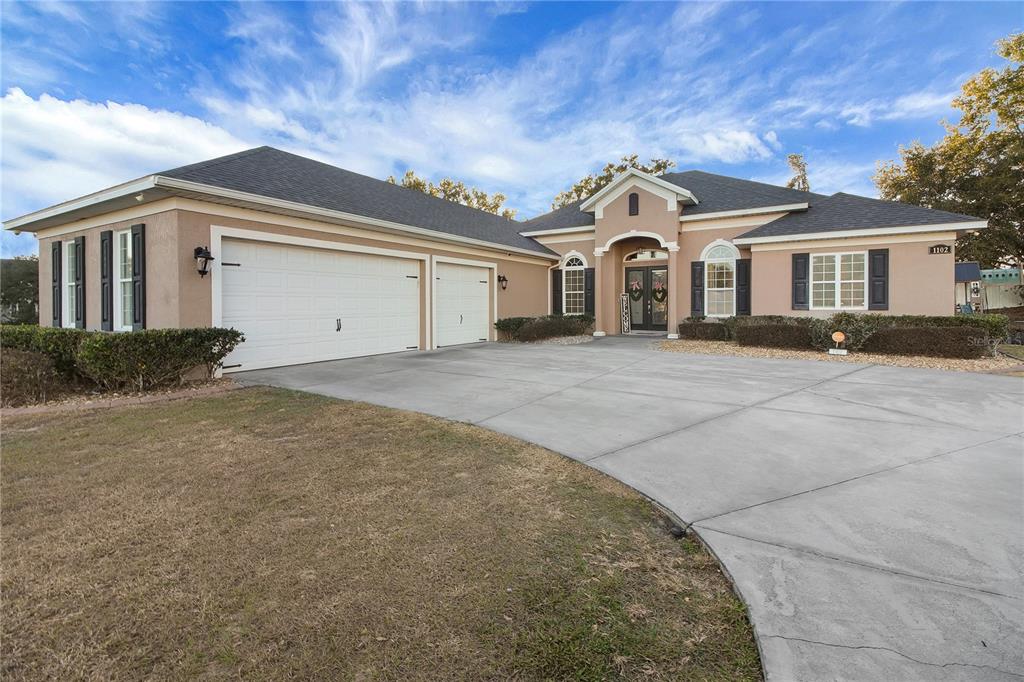 1102 MYRTLE BREEZES COURT