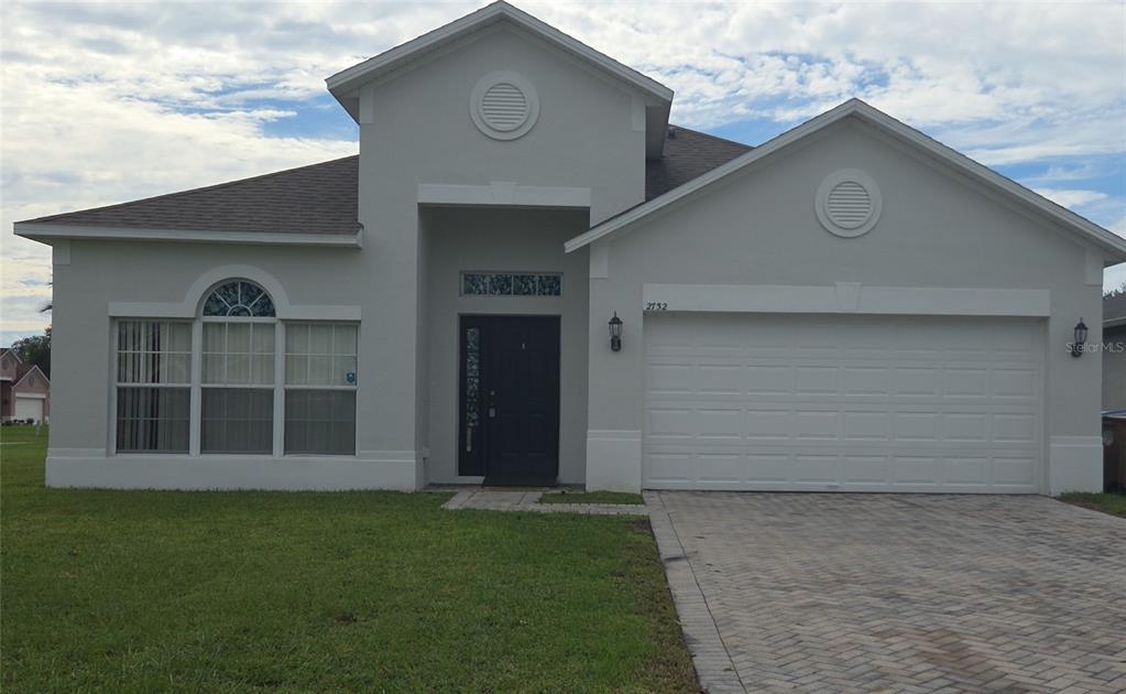 2732 EAGLE GLEN CIRCLE