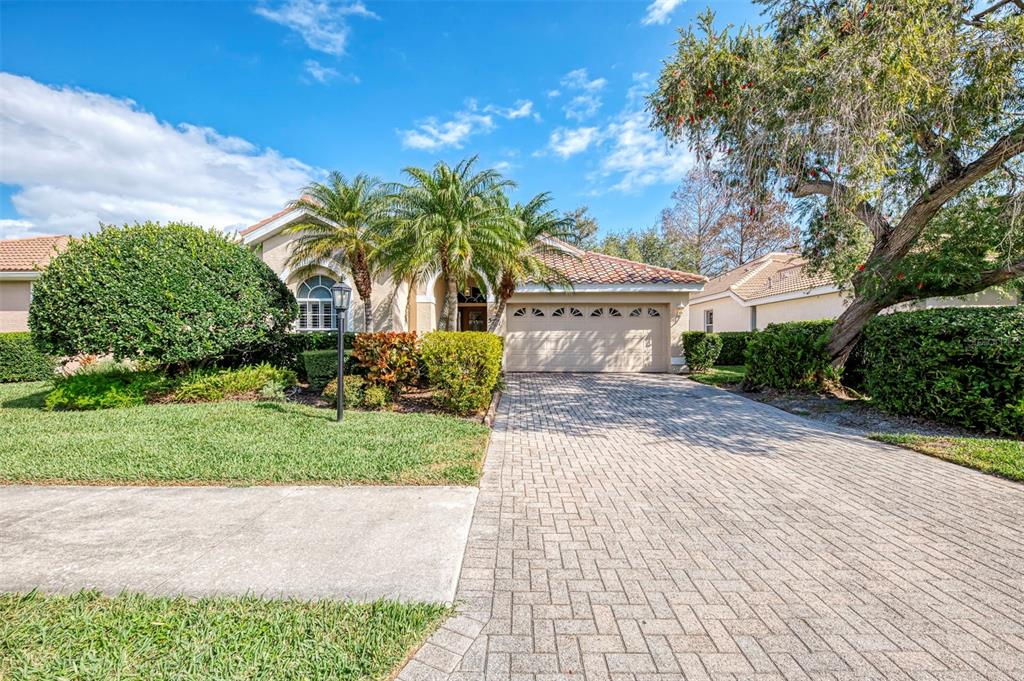 5271 HIGHBURY CIRCLE
