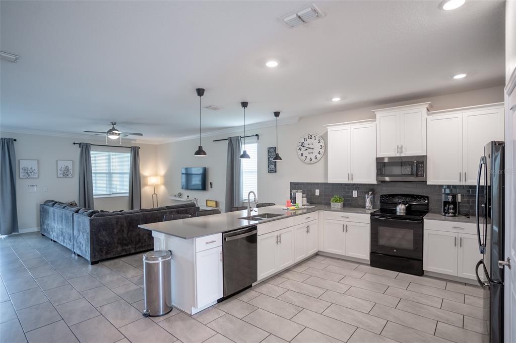 2746 OXYMORON WAY, KISSIMMEE, FL — photo 5 of 30