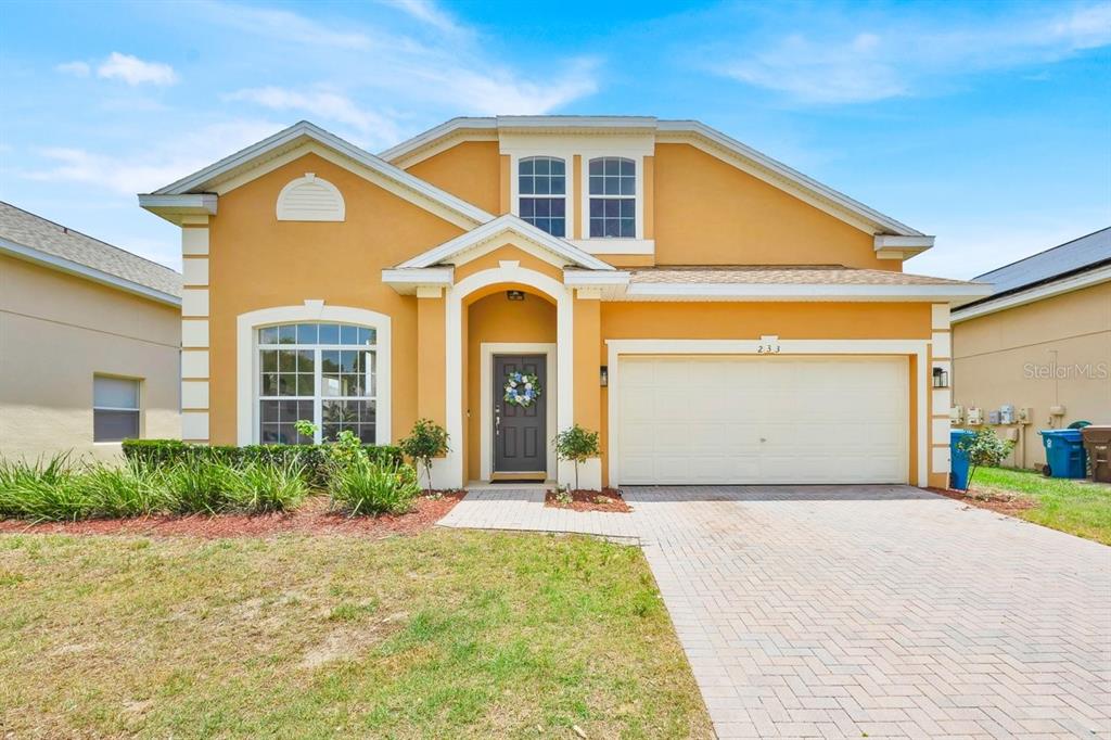233 CADIZ LOOP