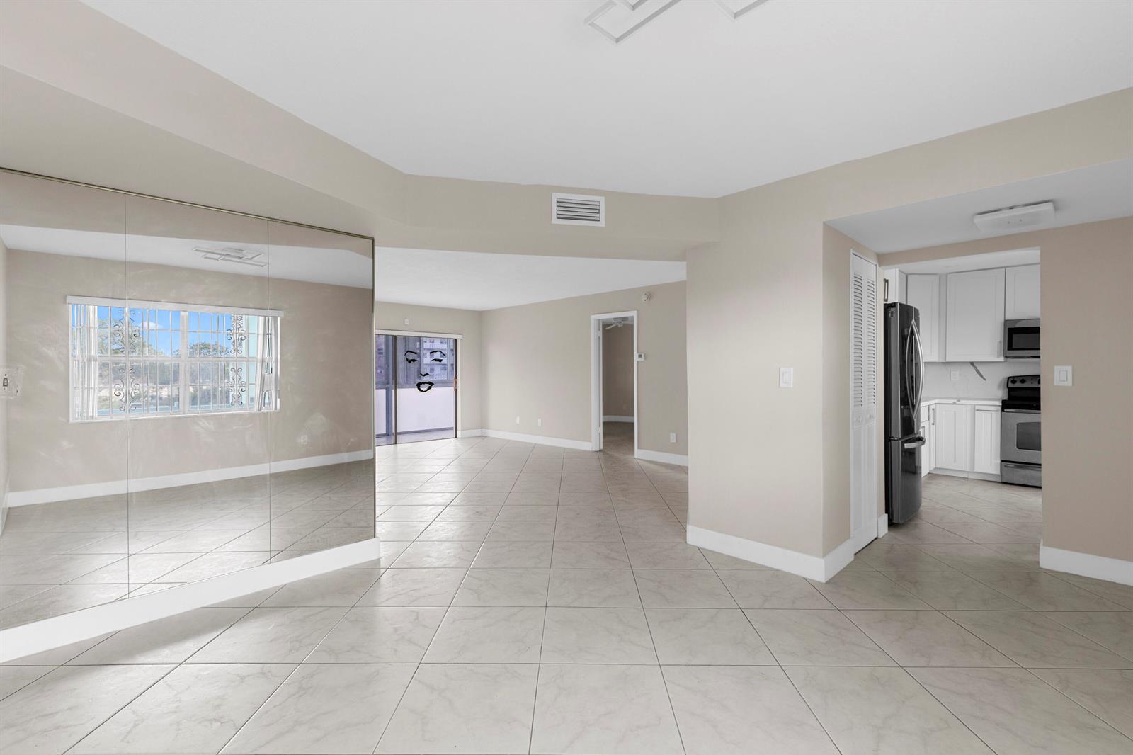 4141 NW 44th Avenue # 224, Lauderdale Lakes FL 33319