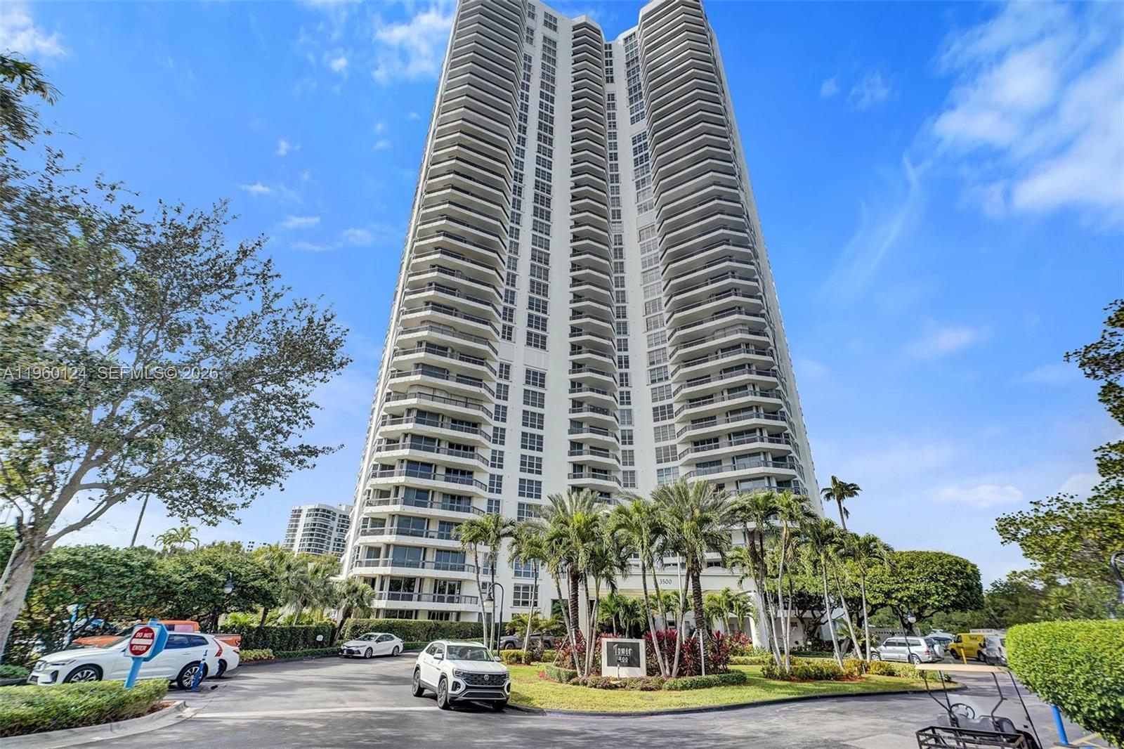 3500 Mystic Pointe Dr # 3206, Aventura FL 33180