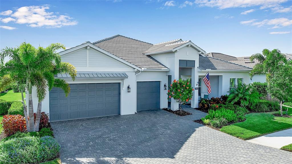 7924 REDONDA LOOP