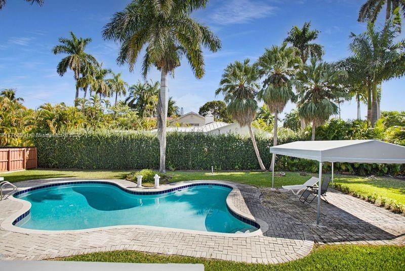 1255 Van Buren St, Hollywood FL 33019