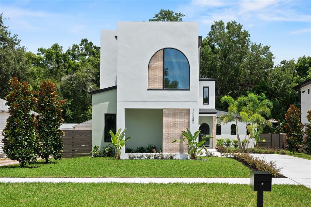 1925 WALDO STREET