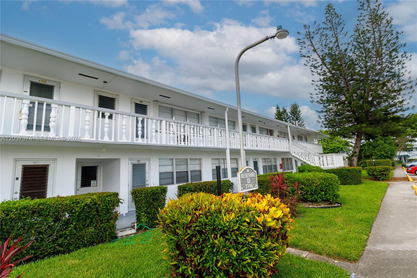90 Berkshire D # 90, West Palm Beach FL 33417