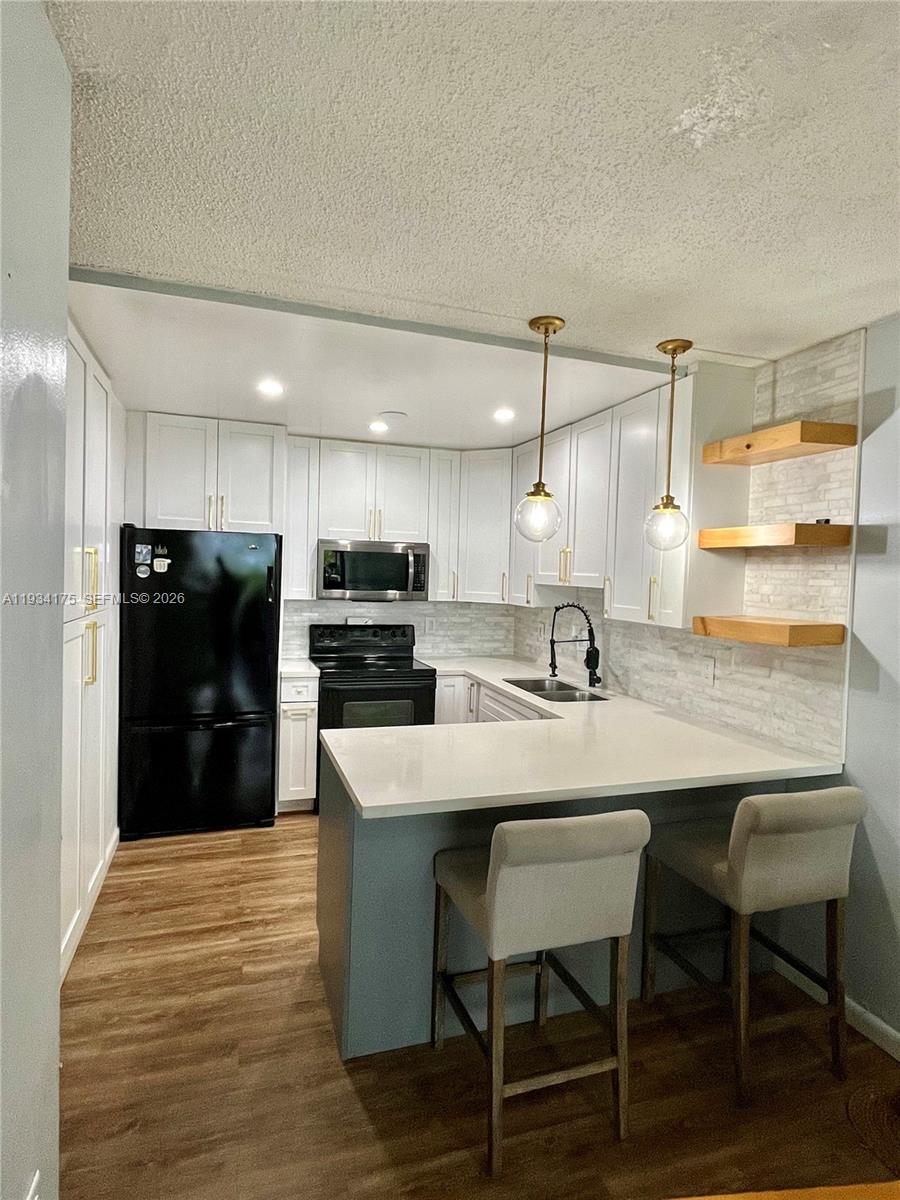 1750 W 56th St # 211, Hialeah FL 33012