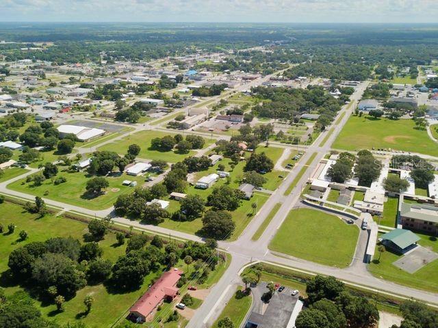 704 SW 6TH STREET, OKEECHOBEE, FL — photo 3 of 21