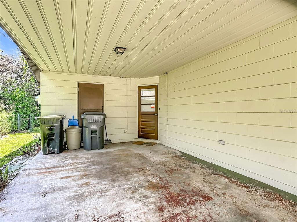 220 PINEHURST DR, AUBURNDALE, FL — photo 4 of 30