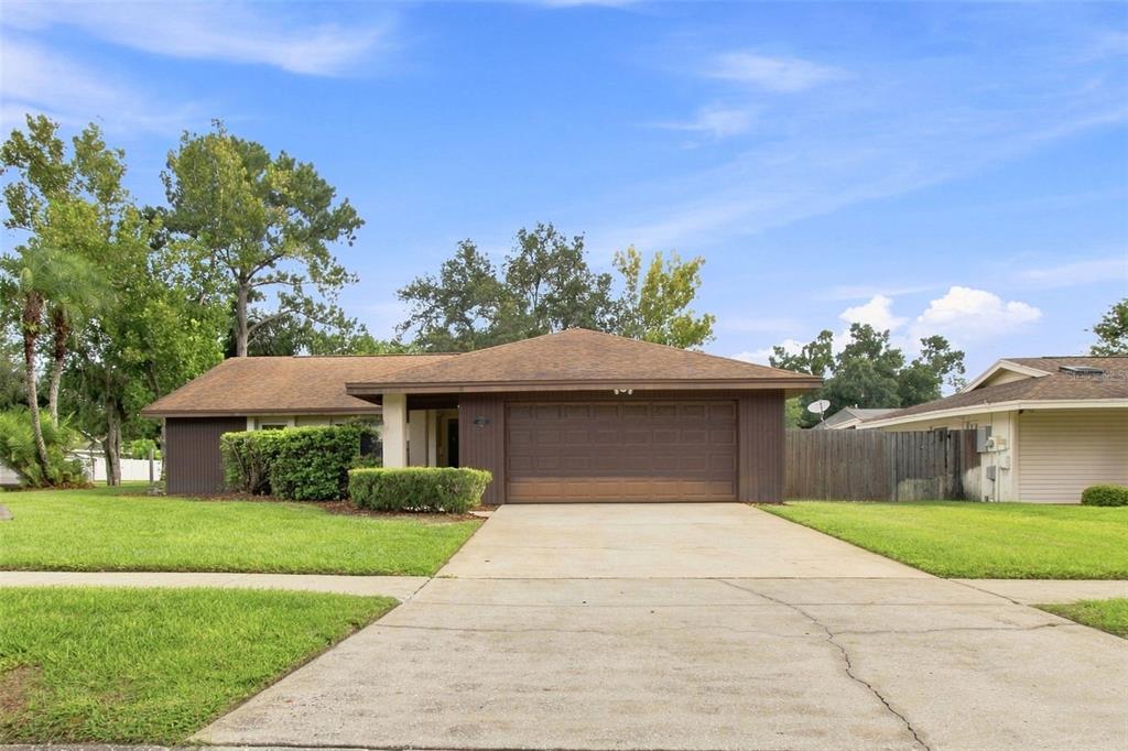 4611 FRESHWIND AVENUE, TAMPA, FL — photo 4 of 30