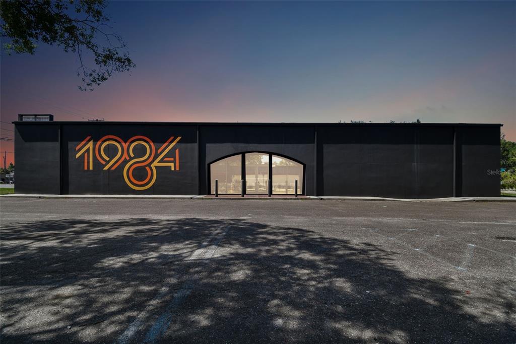 8725 N DALE MABRY HIGHWAY