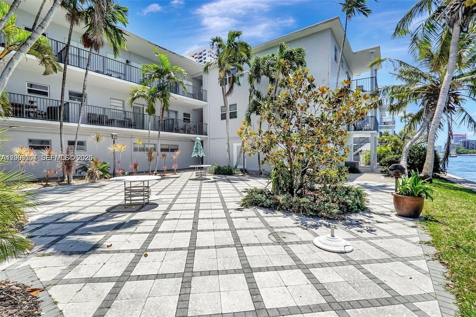 2600 S Ocean Dr # S306, Hollywood FL 33019