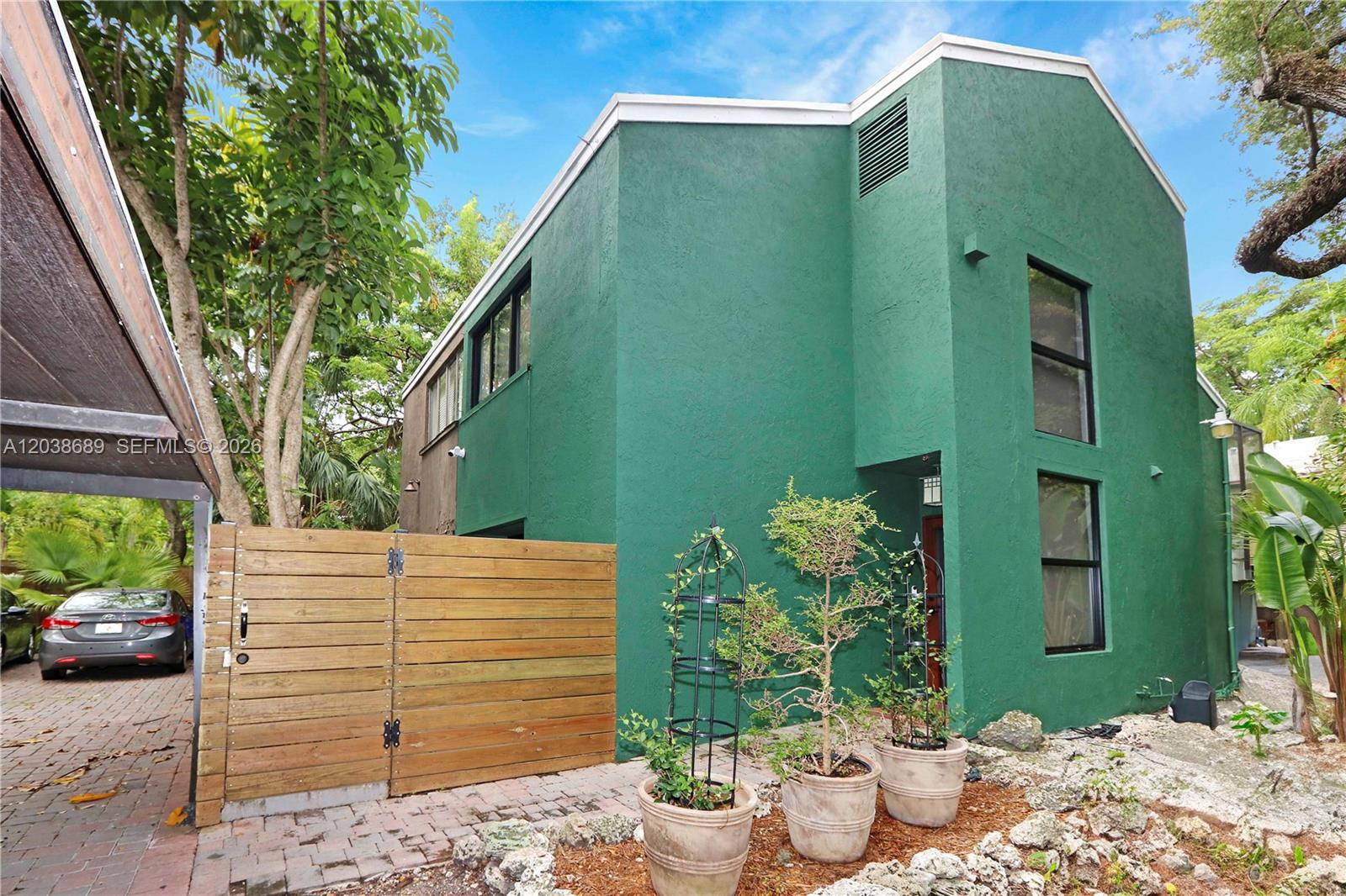 3138 Mary St # 3138, Miami FL 33133