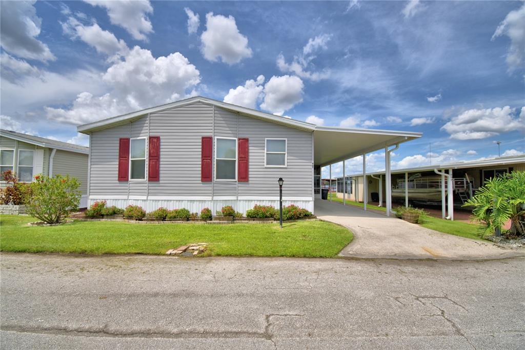 492 LAKESIDE RANCH CIRCLE
