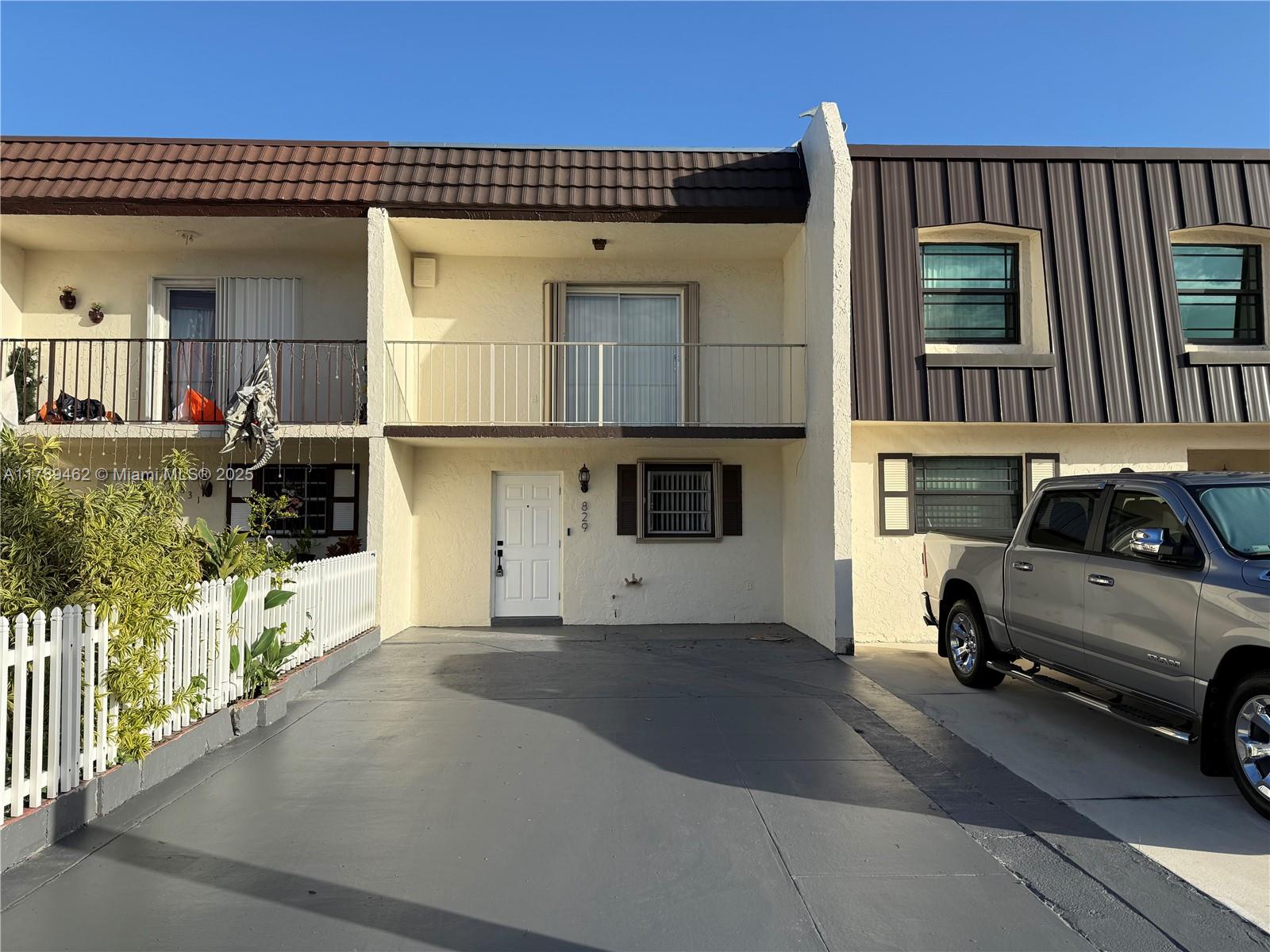 829 W 79th Pl # 829, Hialeah FL 33014