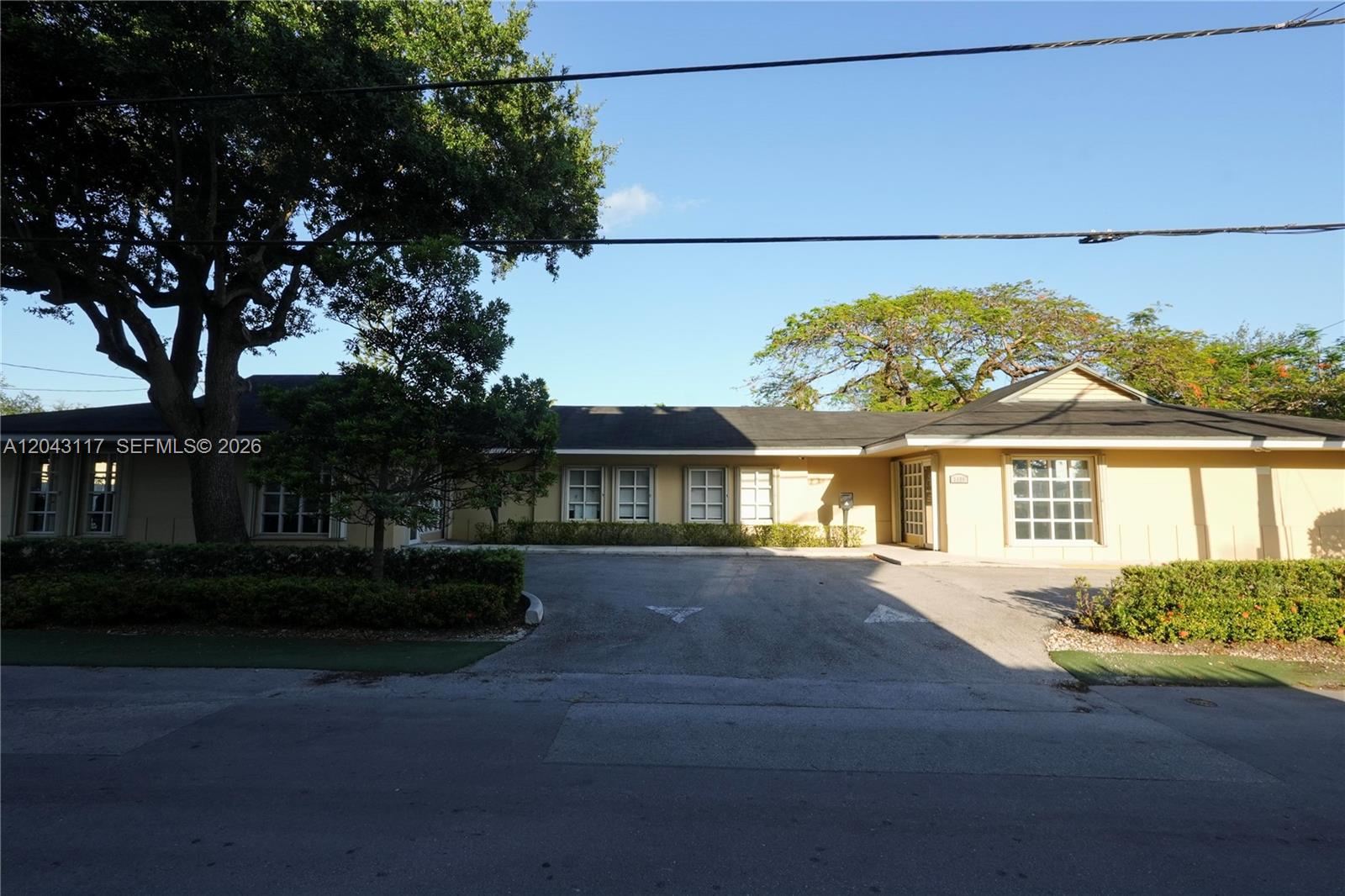 8125 SW 120th St, Pinecrest FL 33156