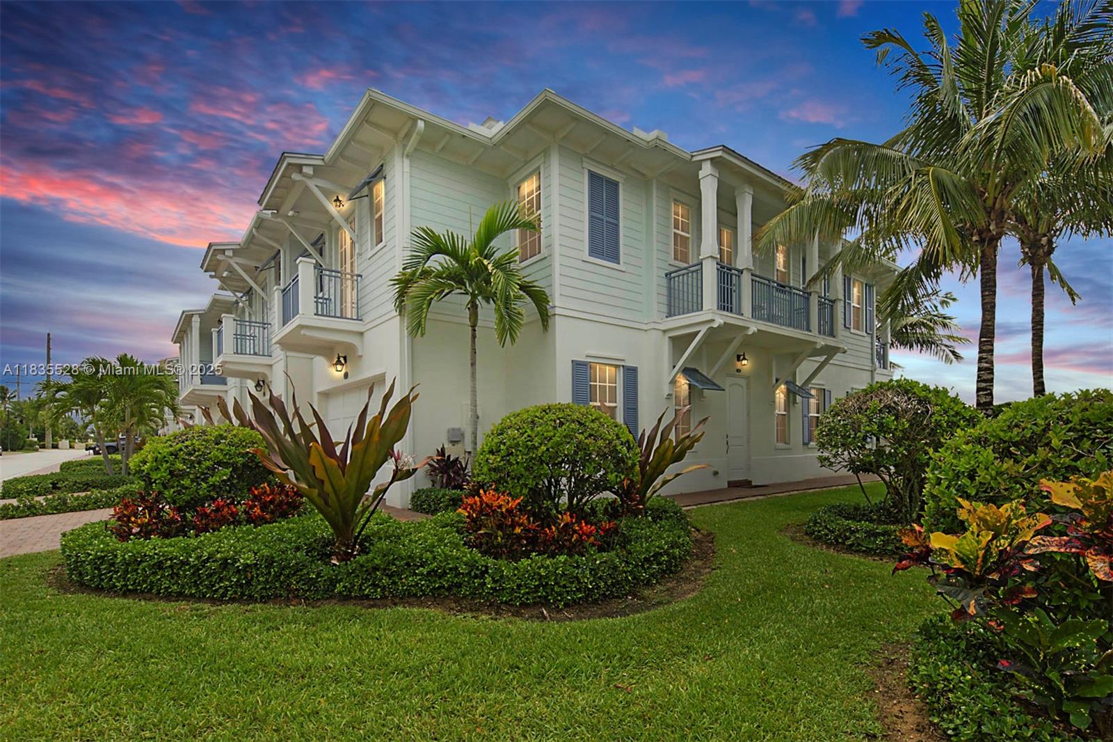 122 Ocean Breeze Dr, Juno Beach FL 33408