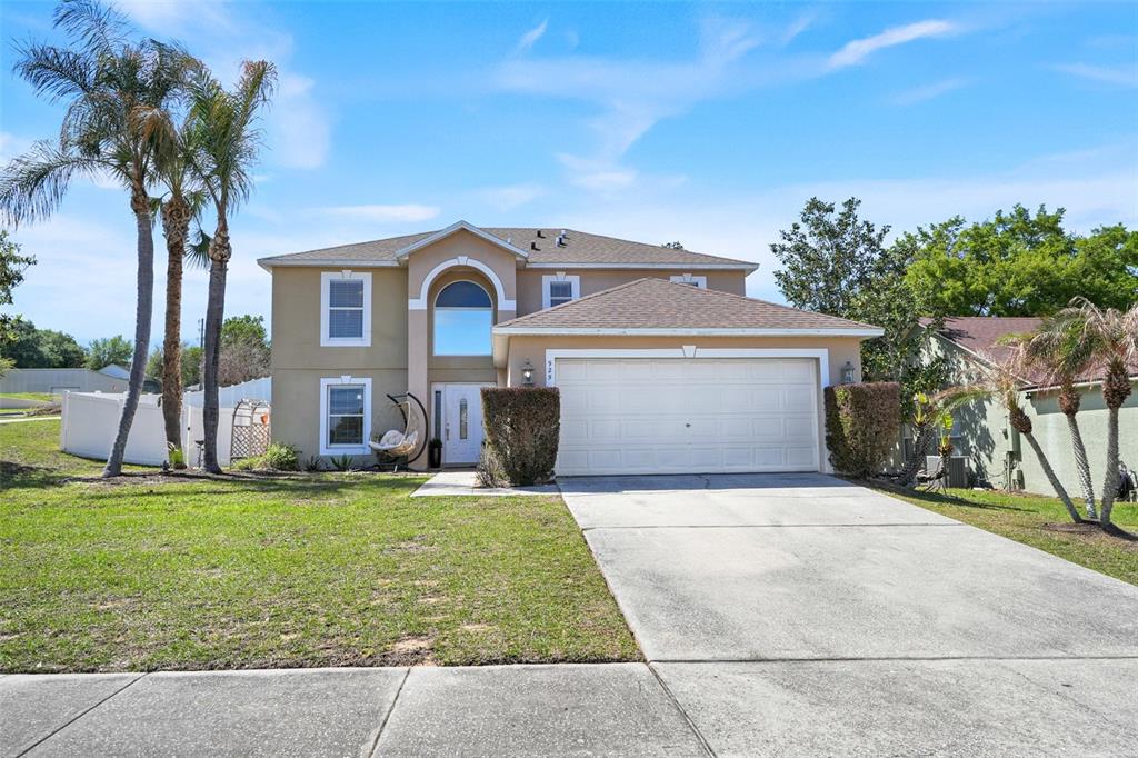 925 ROANOKE DRIVE