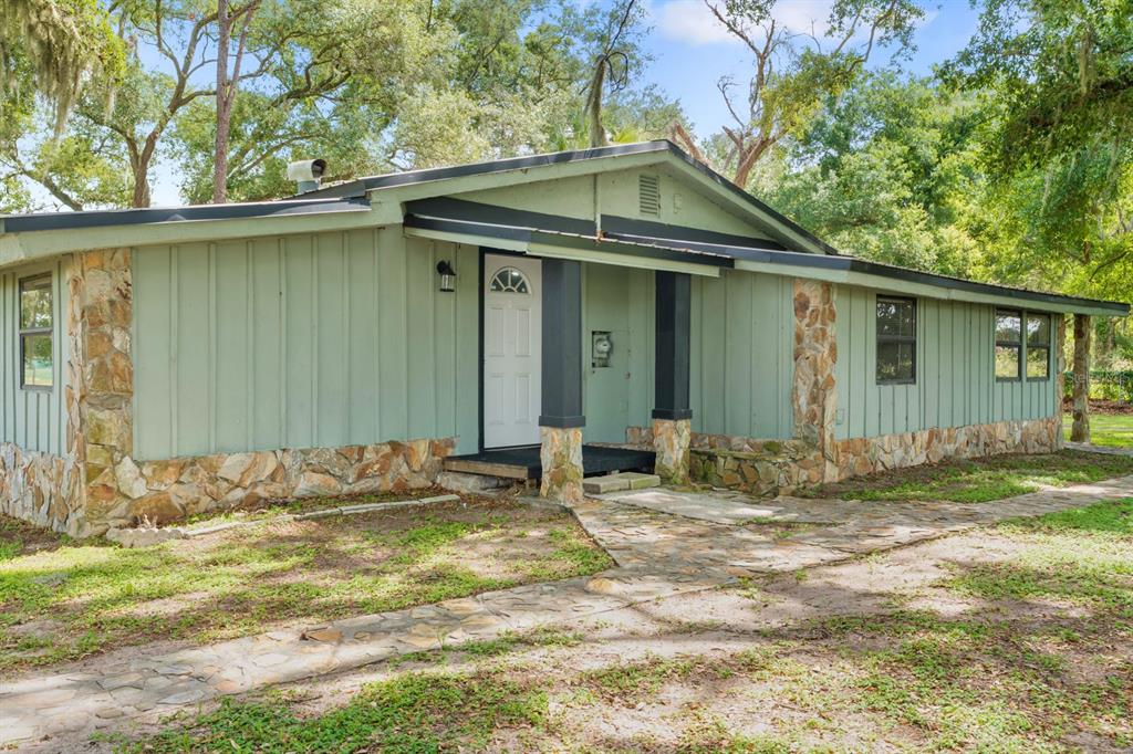 12616 THONOTOSASSA ROAD