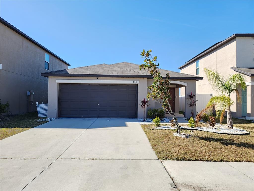 838 OLIVE CONCH STREET