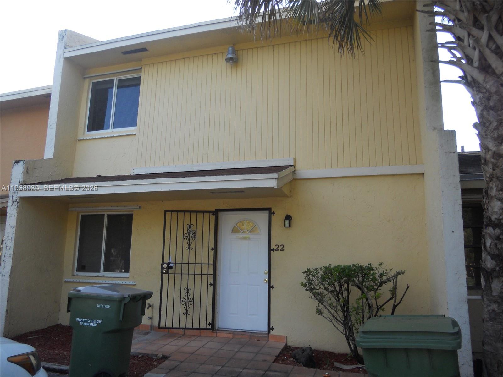 22 SW 14th Ter, Homestead FL 33030