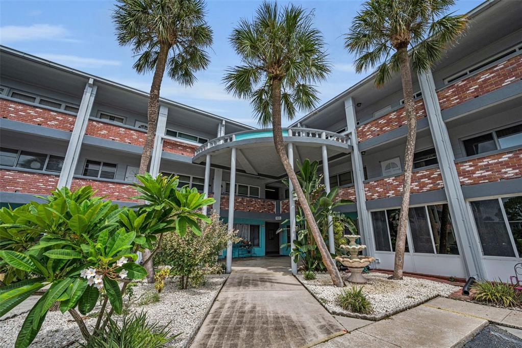 4300 58TH STREET N UNIT 2013