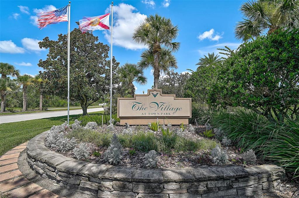 8827 MANOR LOOP UNIT 204, LAKEWOOD RANCH, FL — photo 3 of 30