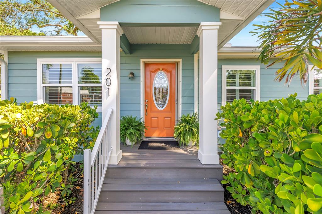 201 35TH AVENUE NE