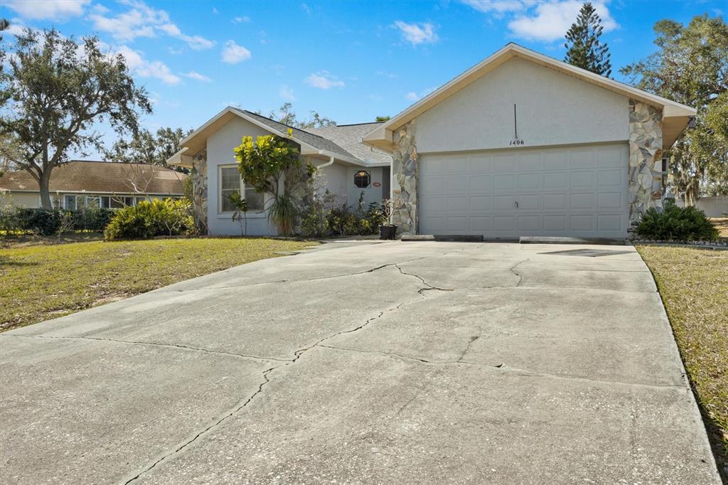 1406 CHAMBERLAIN LOOP