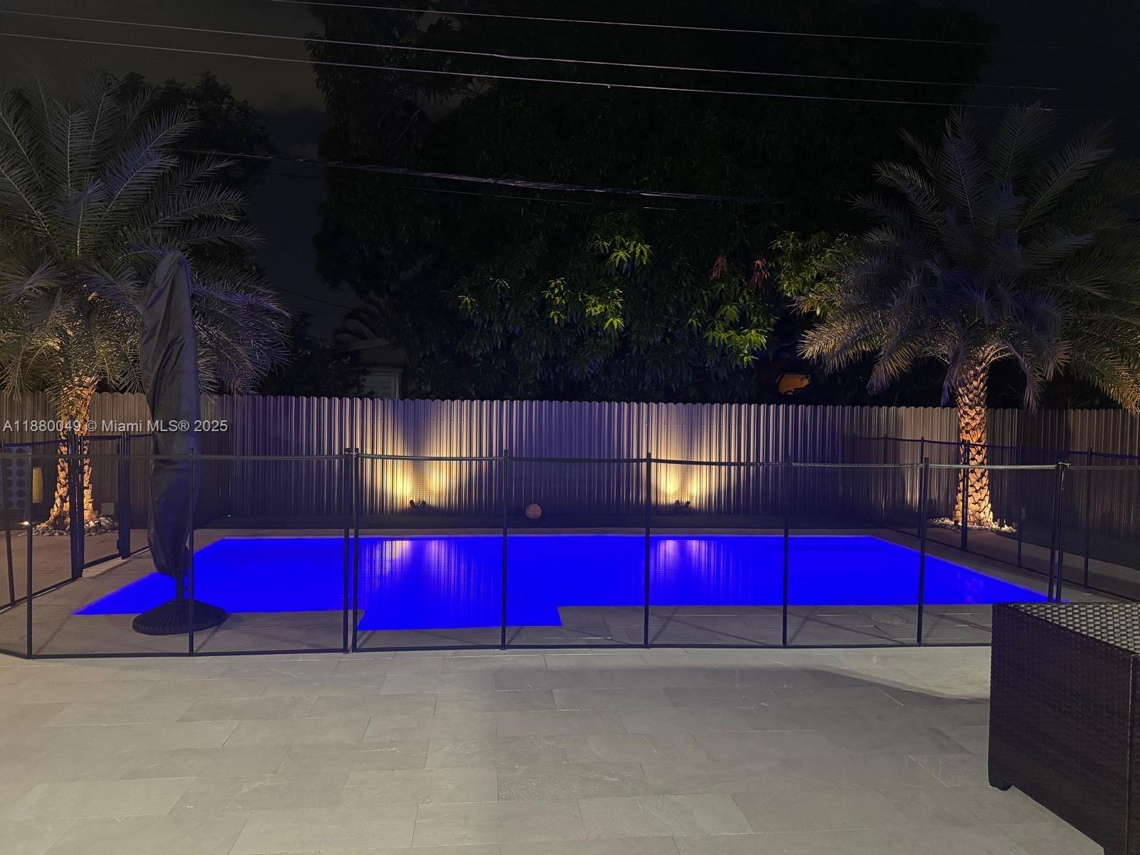8791 NW 16th St, Pembroke Pines FL 33024